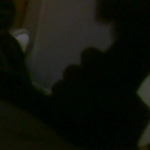 Сосёт за прилавком